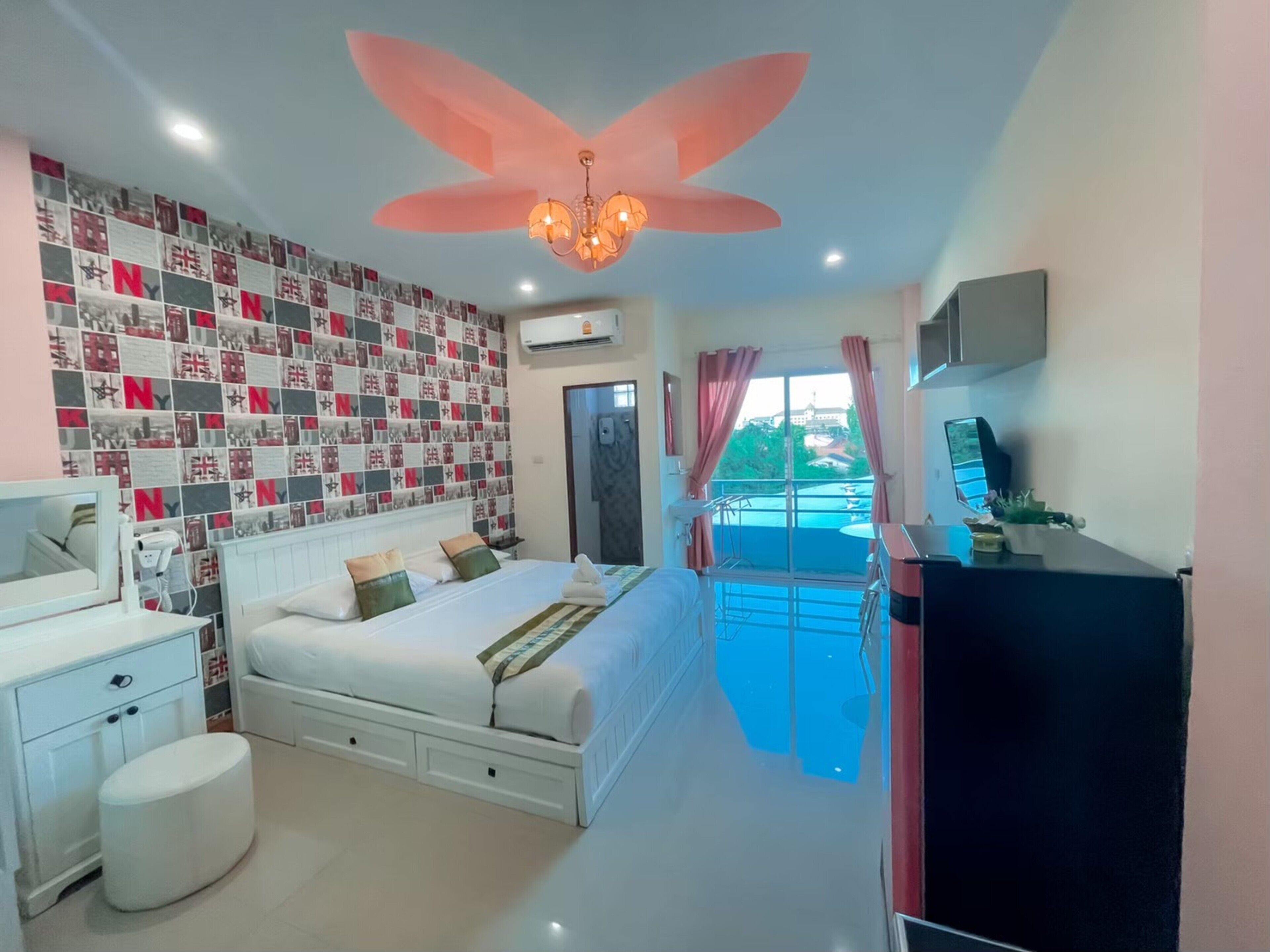 Standard Room, 1 Bedroom, Smoking, Garden View