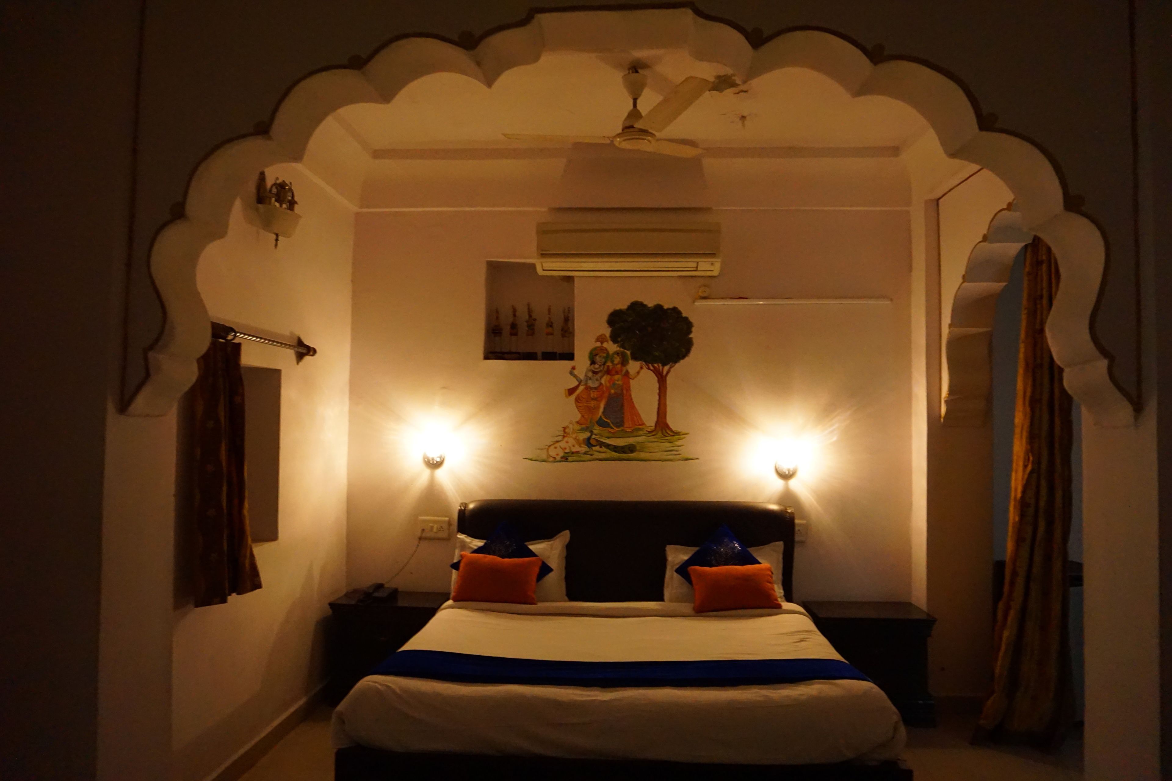 Luxury Double Room | 1 bedroom, memory foam beds, desk, rollaway beds