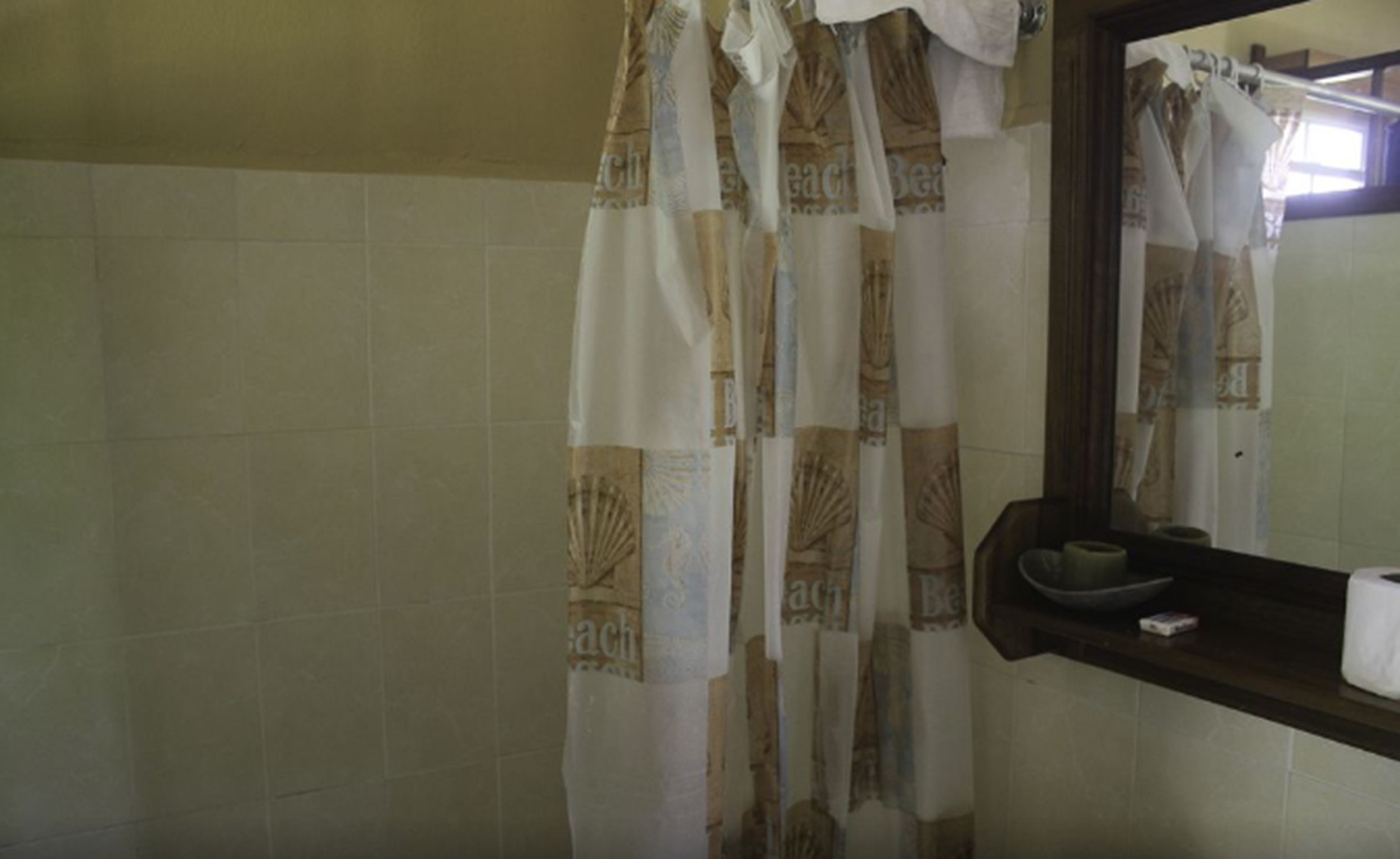 Standard Cabin, 1 Queen Bed, Non Smoking | Bathroom | Shower, free toiletries, towels