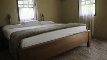 Family Double Room, Multiple Beds, Non Smoking | Free WiFi, bed sheets