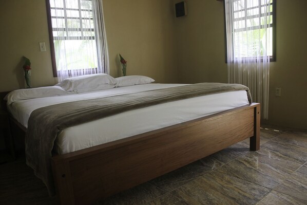 Family Double Room, Multiple Beds, Non Smoking | Free WiFi, bed sheets