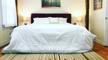 2 bedrooms, desk, iron/ironing board, free WiFi