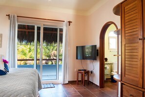 2 bedrooms, travel crib, free WiFi, bed sheets
