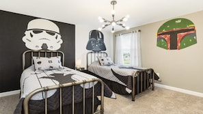 Luxury House, Multiple Beds, Non Smoking | 8 bedrooms, free WiFi, bed sheets