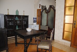 TĂ€gliches nach Wunsch zubereitetes FrĂŒhstĂŒck (5 EUR pro Person)