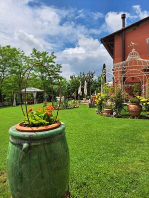 Property grounds - Villa with large garden in the Chianti hills (Siena)