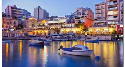 SEAVIEW APART IN FORT CAMBRIDGE with POOL