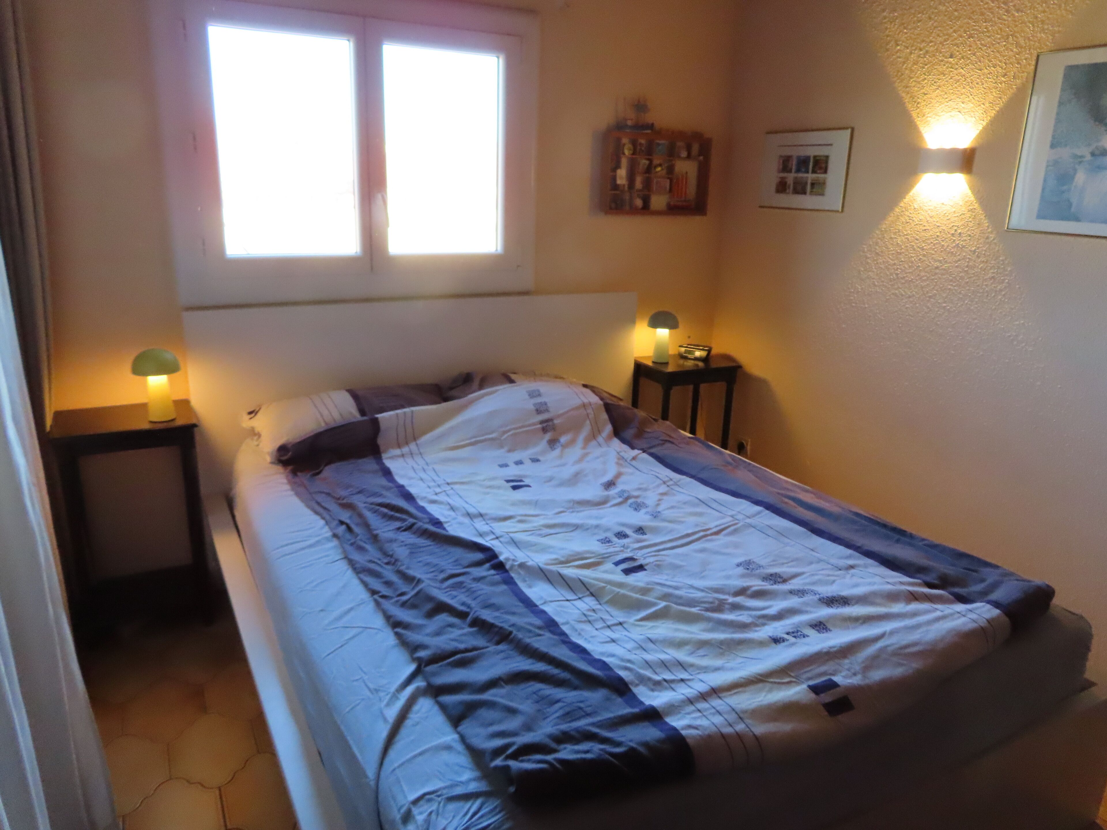 3 Schlafzimmer, Schreibtisch, Bügeleisen/Bügelbrett, Reisekinderbett