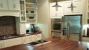 茶具/咖啡用具、冰箱、微波炉、烤箱