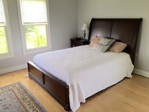 2 chambres, fer et planche à repasser, lit parapluie, Wi-Fi gratuit