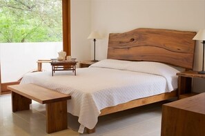 3 bedrooms, desk, free WiFi, bed sheets