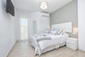 2 bedrooms, desk, iron/ironing board, travel crib