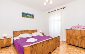 2 bedrooms, free WiFi, bed sheets