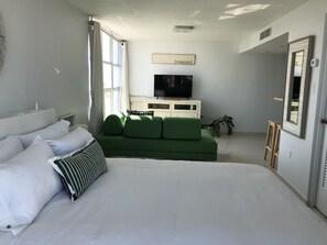 Memory foam beds, iron/ironing board, free WiFi, bed sheets