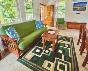 تلفزيون، مشغل دي في دي، مكتب