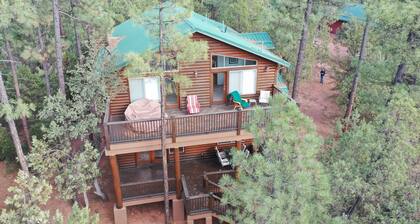 Mountain Cabin With Cool Temperatures, Great Views, And Modern Furnishings.