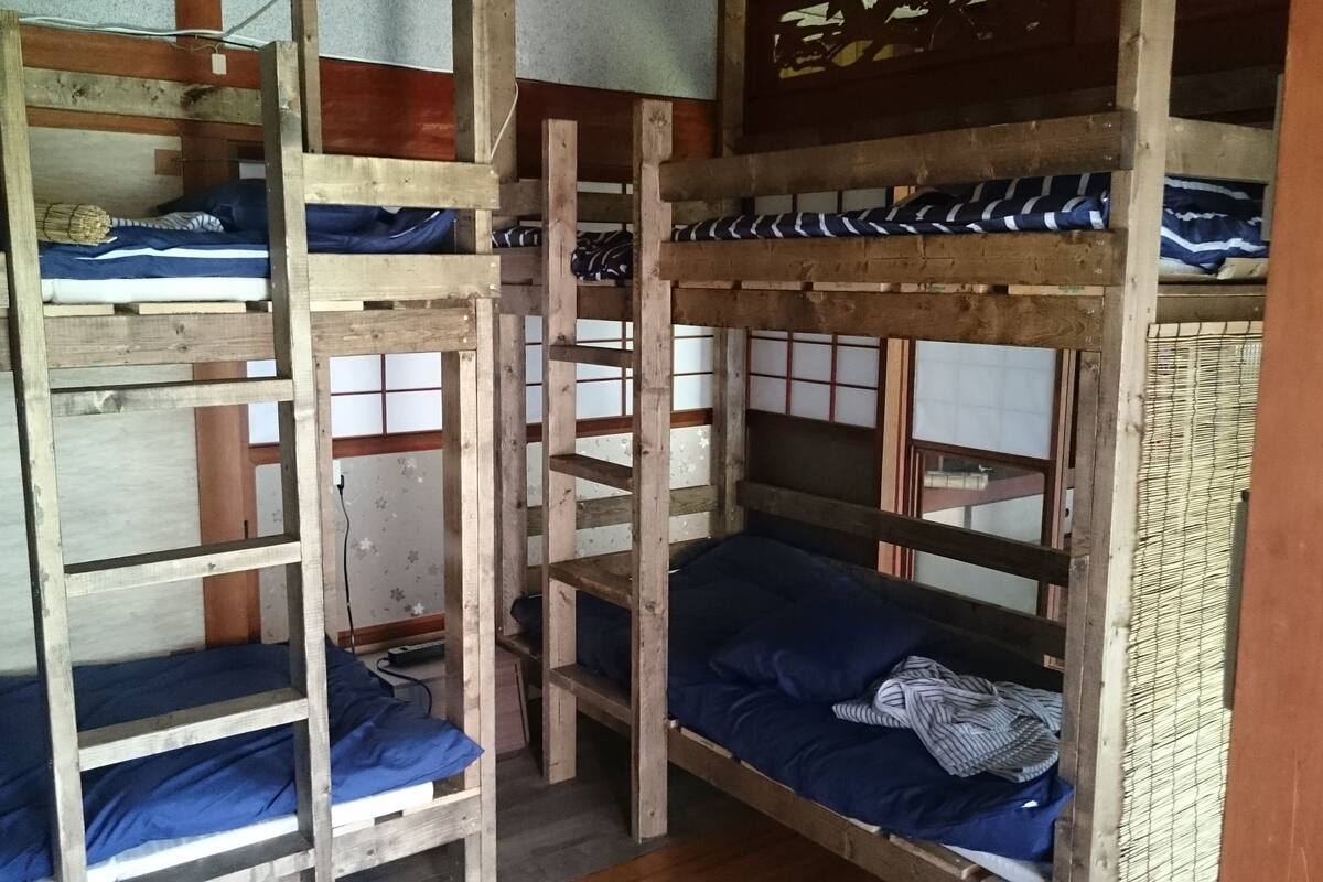 Fælles sovesal - kun kvinder