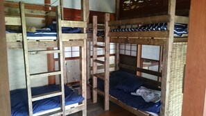 공용 도미토리, 여성 전용