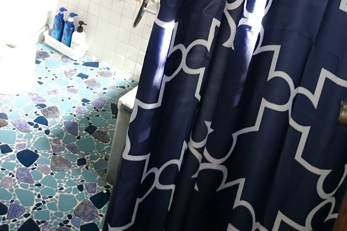 Bruser på badeværelset