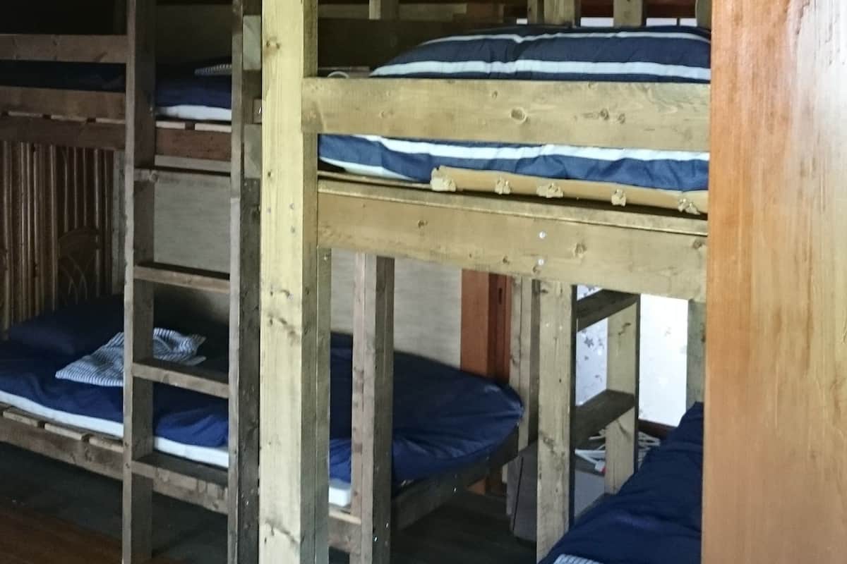 Dormitorio compartido, solo para mujeres