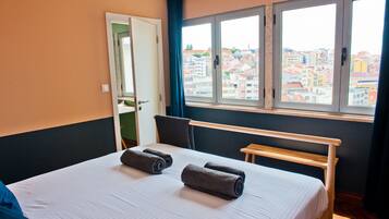 1 slaapkamer, een strijkplank/strijkijzer, gratis wifi, beddengoed