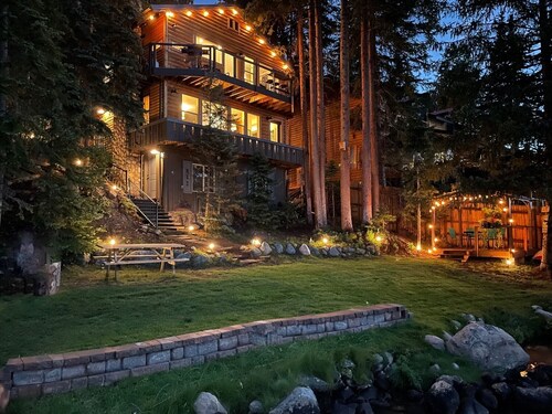 Quintessential Lake House on the shore of GL,  awe-inspiring views