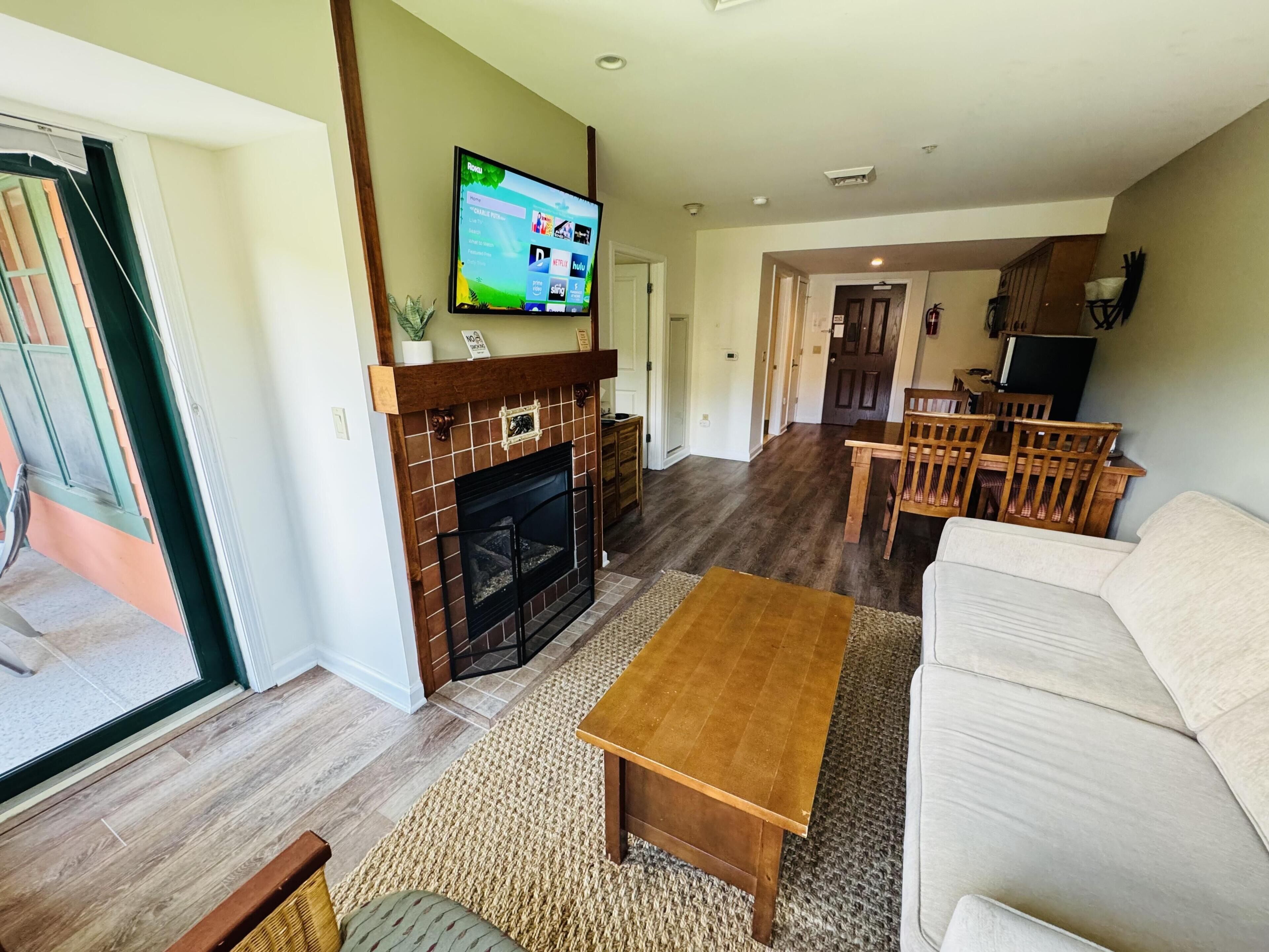 Smart TV, chimenea y futbolito 