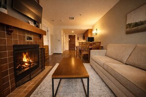 Smart-TV, Kamin, Tischfußball