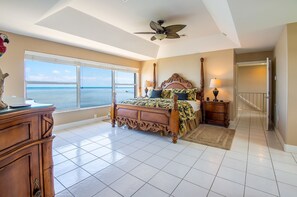 4 bedrooms, iron/ironing board, travel crib, free WiFi