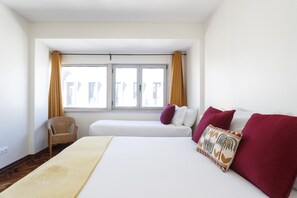 Unclassified image, 4 of 28, button