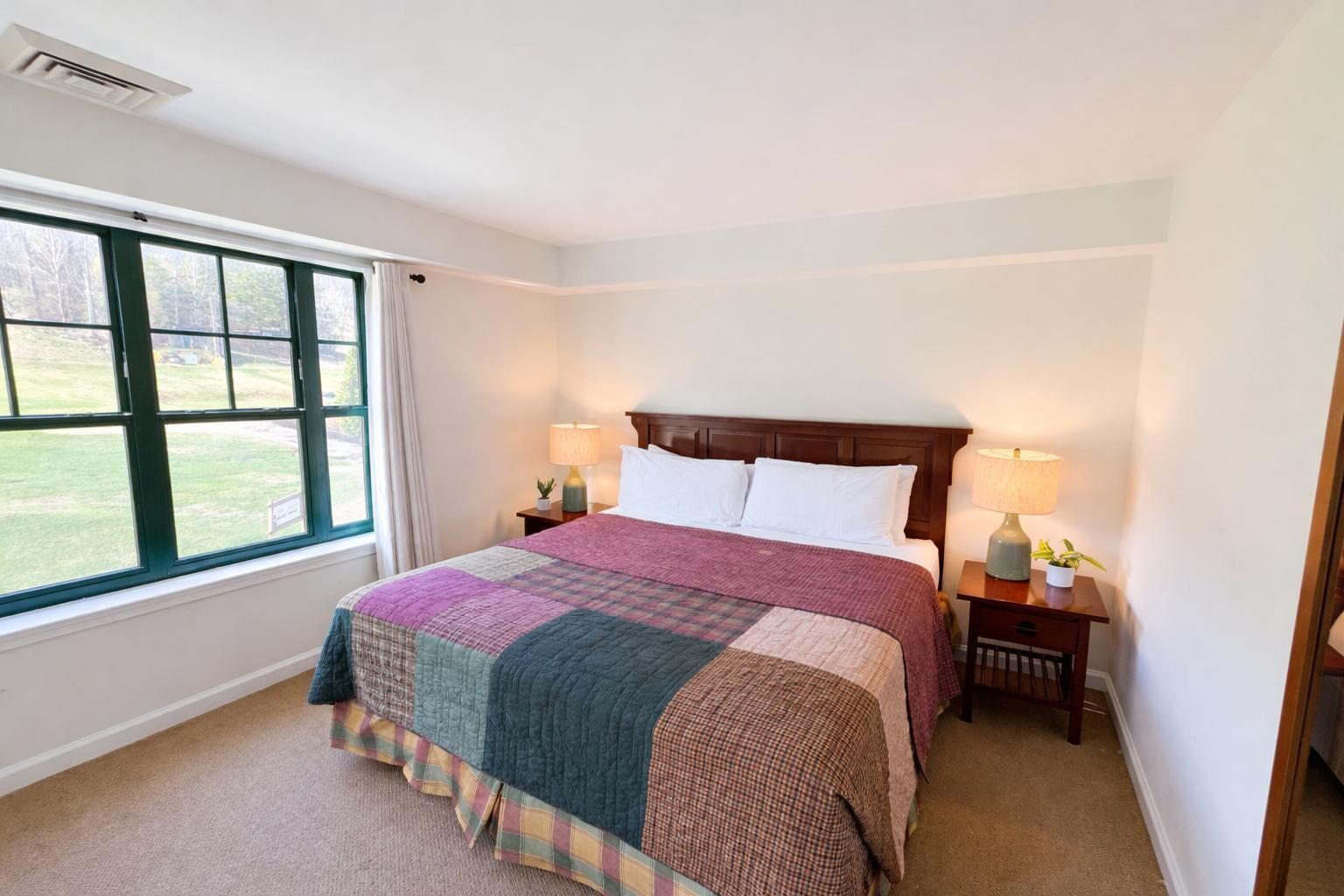 2 bedrooms, iron/ironing board, WiFi (free), bed sheets