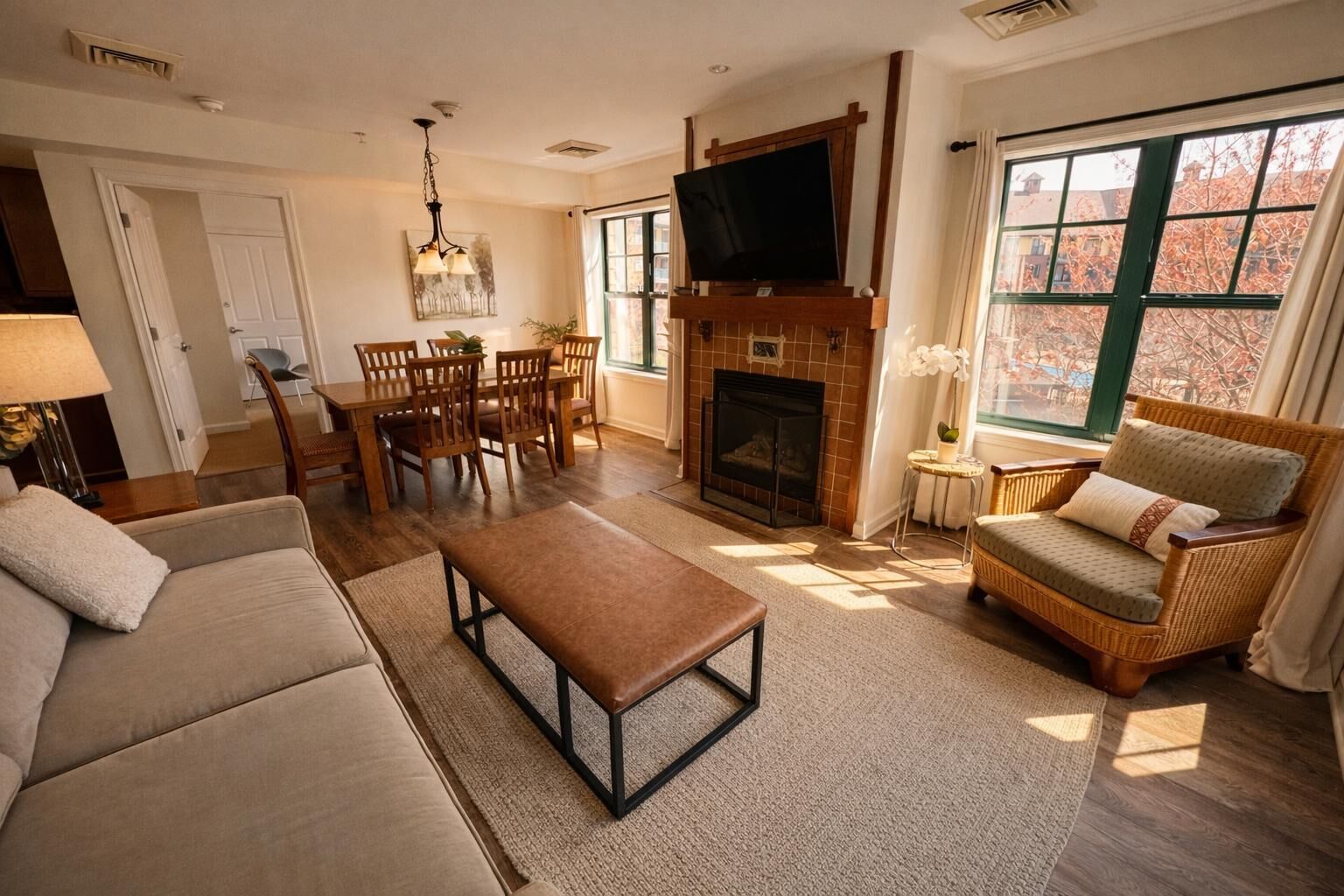 スマートテレビ、暖炉、テーブルサッカー台