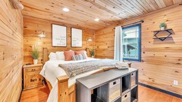 4 bedrooms, iron/ironing board, WiFi, bed sheets