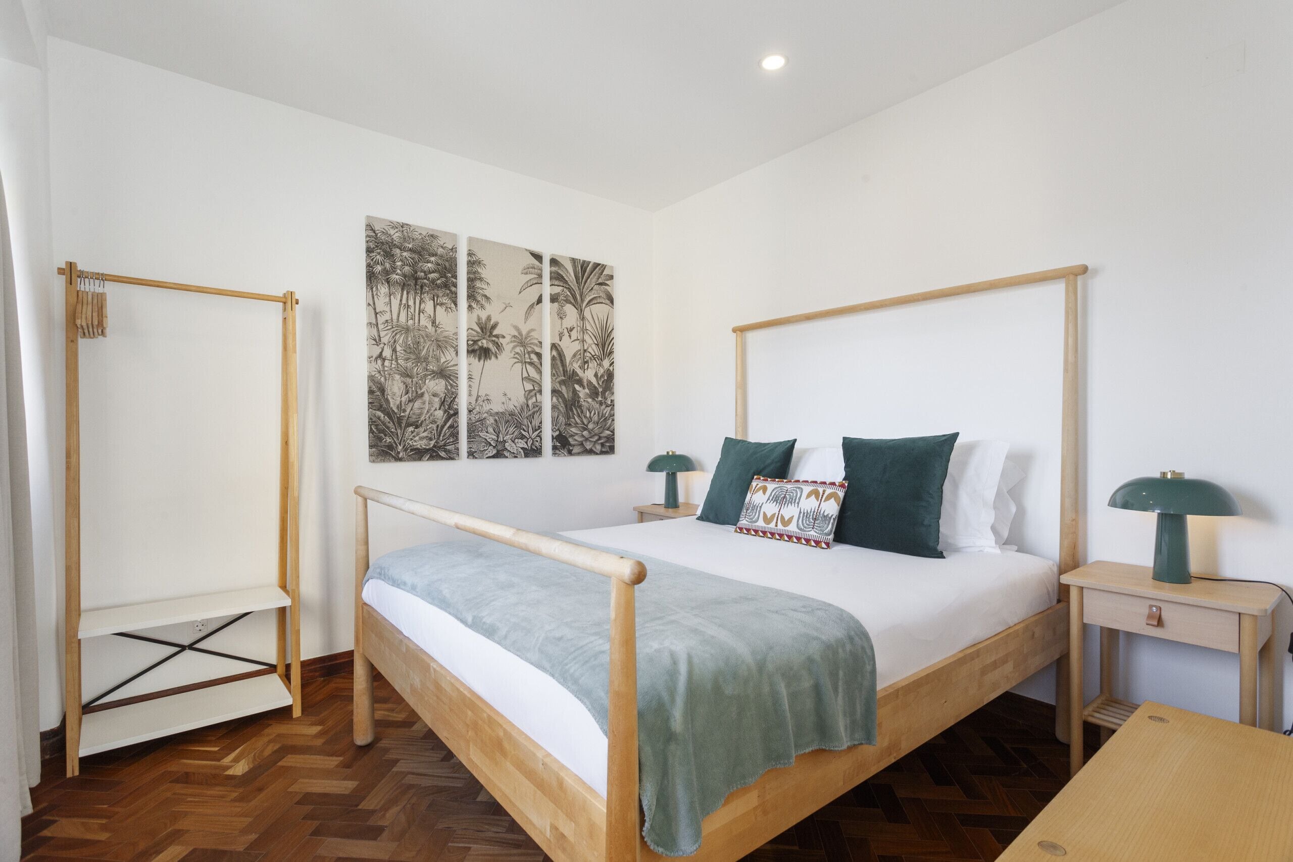1 slaapkamer, een strijkplank/strijkijzer, gratis wifi, beddengoed