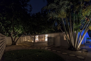 Exterior - Midcentury Modern 3 BR - With Pool in Sarasota, Close to Beaches! # VR25-00134 (Sarasota)
