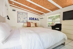 3 soverom, skrivebord, strykejern/-brett og wi-fi (inkludert)