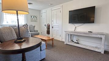 Smart TV, stereo, offices