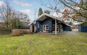 Exterior - 4 bedroom gorgeous home in Oksbøl (Oksbøl)