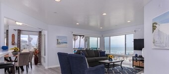 Stunning Oceanfront 2 BR with Panoramic Ocean and Beach Views!