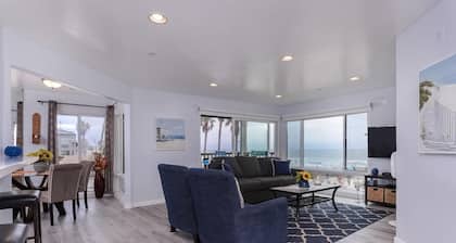 Stunning Oceanfront 2 BR with Panoramic Ocean and Beach Views!