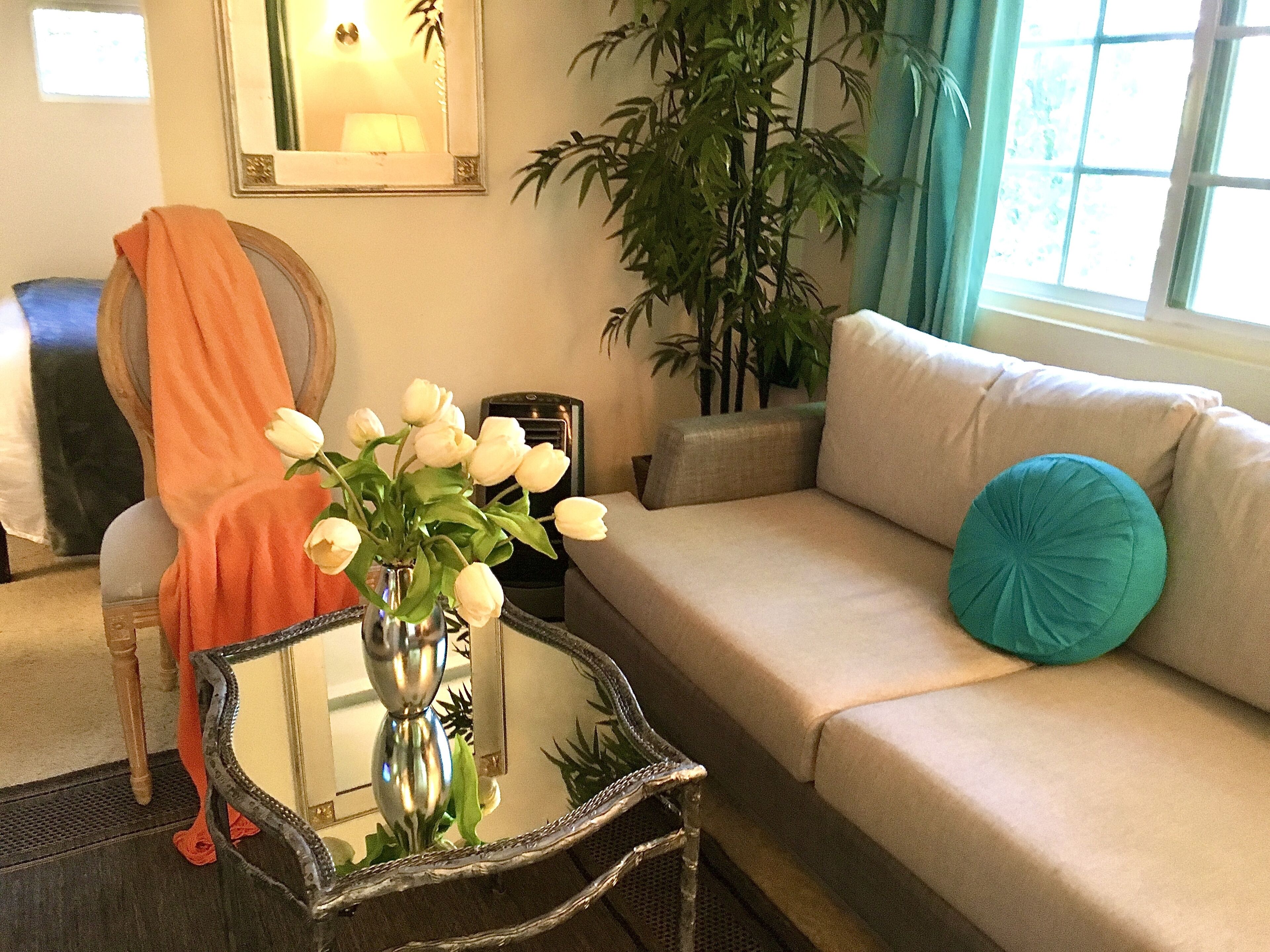- Intimate Luxury ... Minutes From Malibu Beach In A Beautiful Park-like Setting - Los Angeles