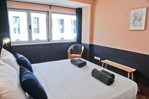 1 bedroom, iron/ironing board, free WiFi, bed sheets - Gin o'clock in Lisbon - by Misha's Place ( 3A) (Lisboa ciudad)