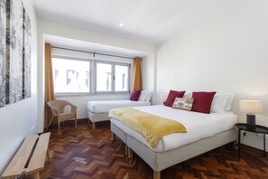 1 chambre, fer et planche à repasser, Wi-Fi gratuit, draps fournis
