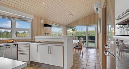 Awesome home in Hovborg with sauna