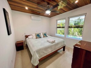 3 chambres, fer et planche à repasser, Wi-Fi gratuit, draps fournis