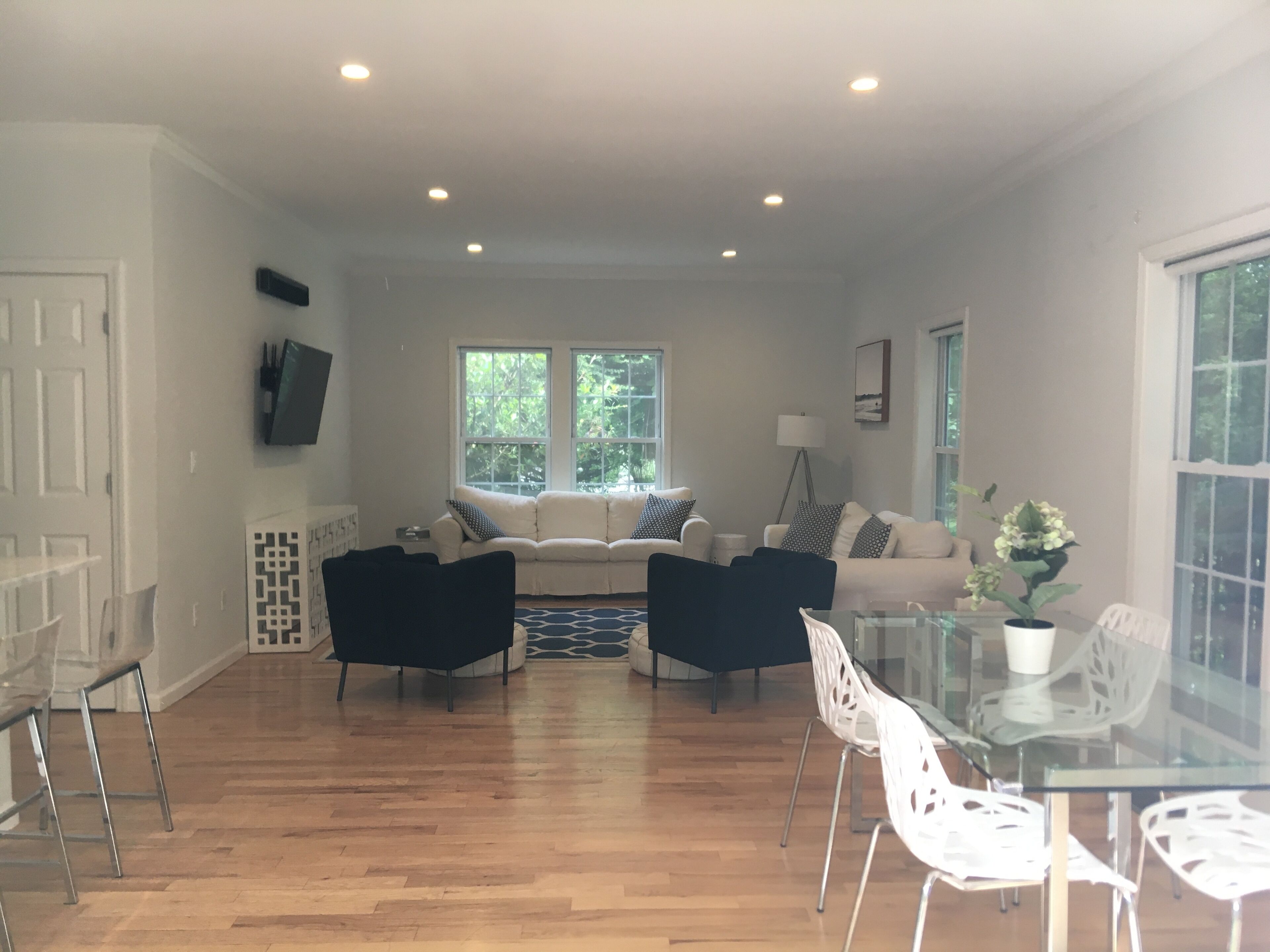 Whb Village,4200sqft,traffic Free,private Dr,40ft Heated Pool,beach,fam/pet Frly - Westhampton, NY