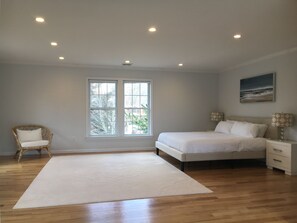 6 soverom, strykejern/-brett, reiseseng for barn og wi-fi