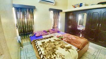 3 chambres, fer et planche Ă repasser, accĂšs Internet, draps fournis