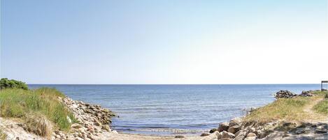 Playa en los alrededores y pesca