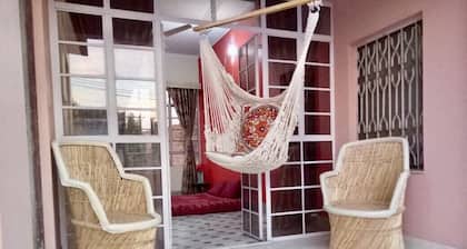 Luxurious 2 bedroom house with kitchen and living area